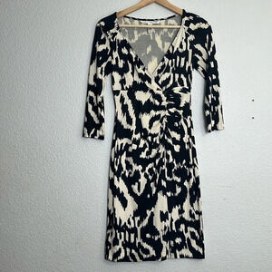 Diane Von Furstenburg Capela 100% Silk Black Cream Sheath Dress Womens Size 4